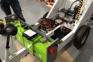 Last kilometer vehicule with 48V-6kWh PowerModule assembly